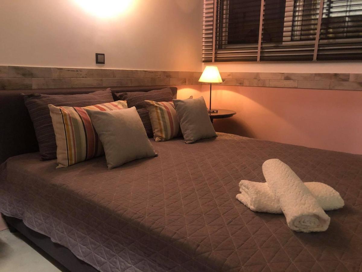Amazing Semi-Basement Art Apartment Easy Walk To Nafplio Centre Esterno foto